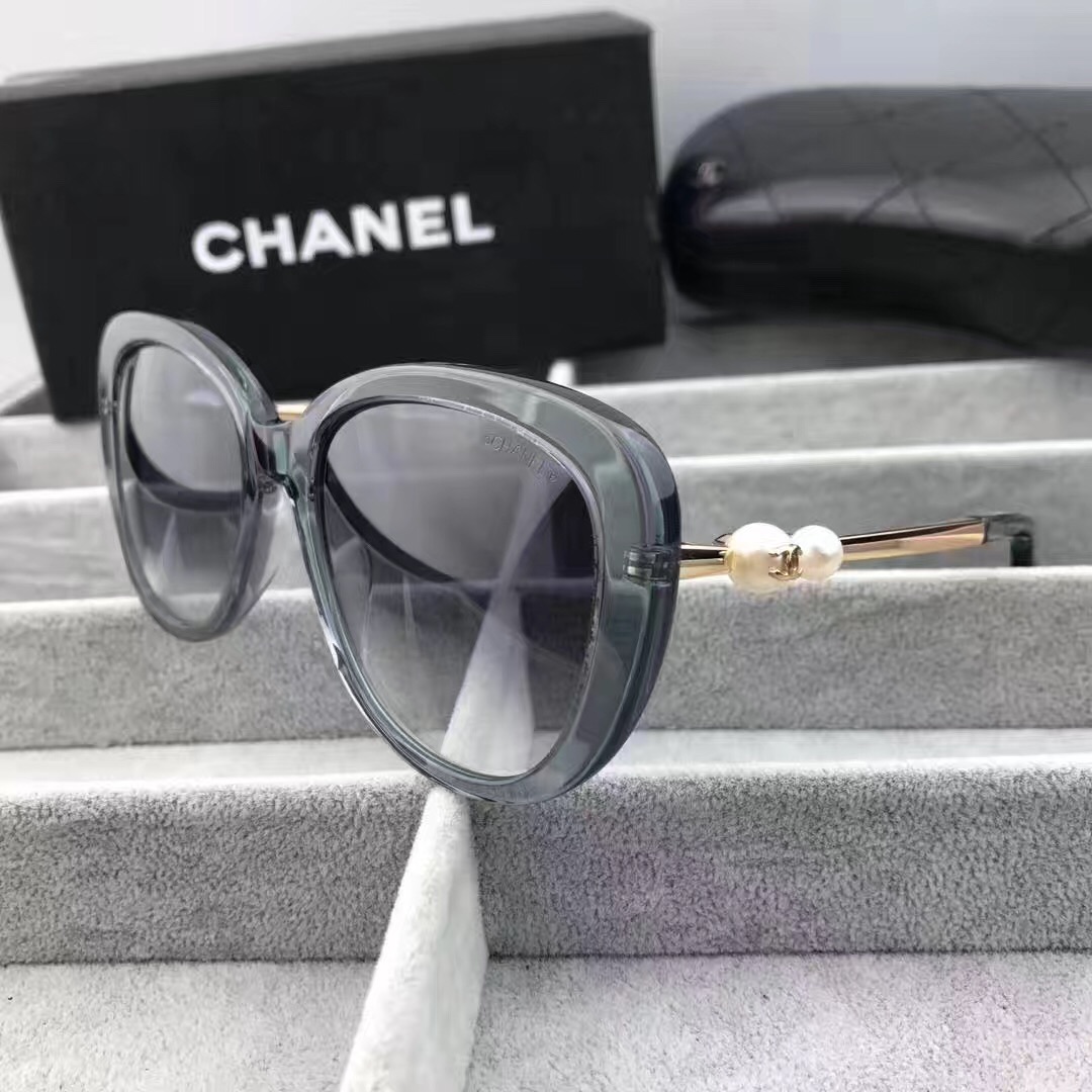 香奈儿CH5815 珍珠系列新款太阳眼镜 带有logo珍珠